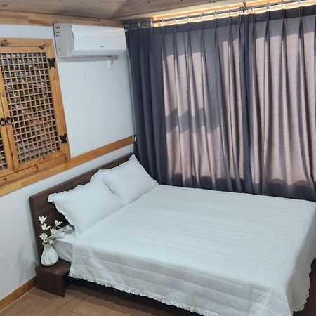 The Jeongga Pansiyon Jeonju Dış mekan fotoğraf