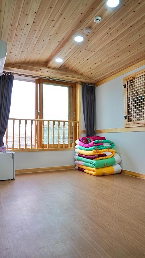 The Jeongga Pansiyon Jeonju Dış mekan fotoğraf