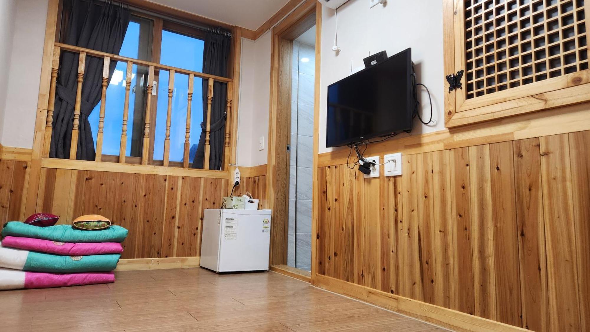 The Jeongga Pansiyon Jeonju Dış mekan fotoğraf